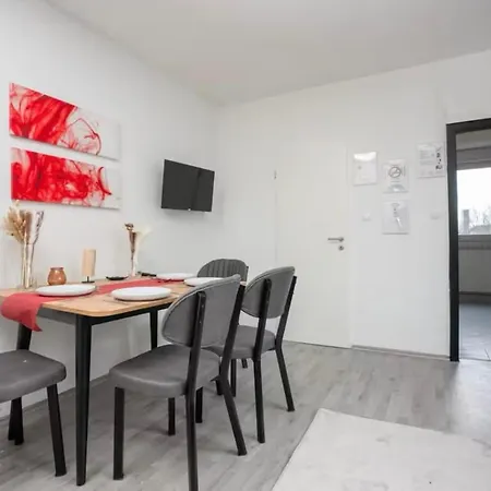 Livemore24 - Space In Herten West 24-7 Check-In *