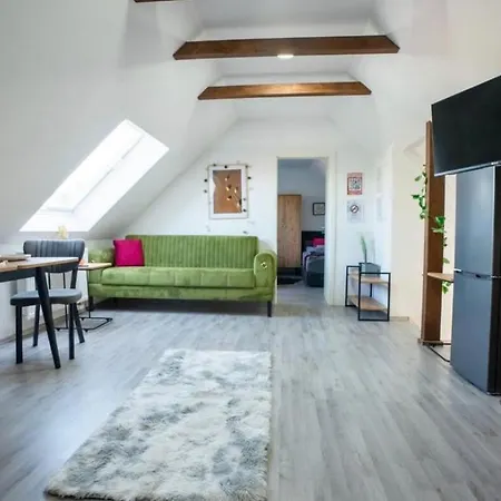 Livemore24 - Space In Herten West 24-7 Check-In Хертен