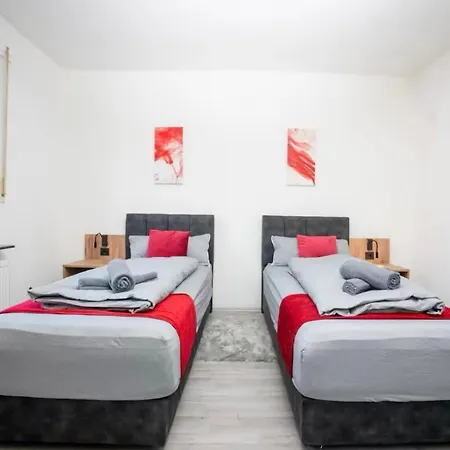 Livemore24 - Space In Herten West 24-7 Check-In Хертен