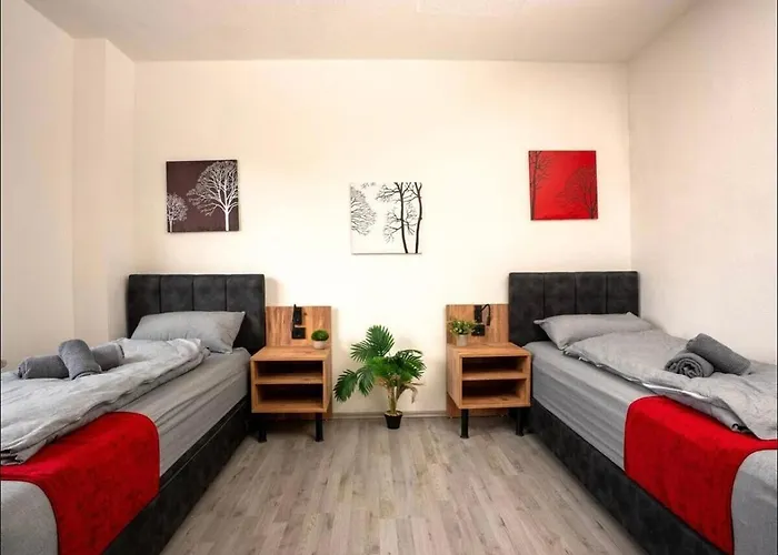 Livemore24 - Space In West 24-7 Check-in *