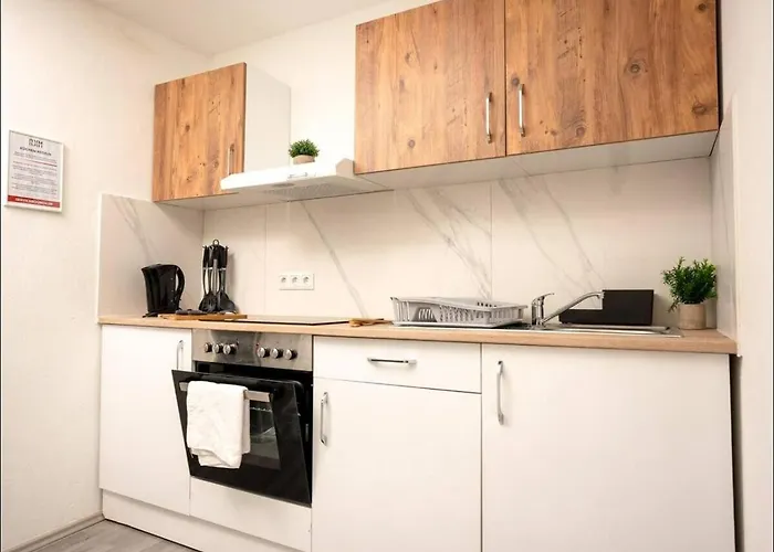 Livemore24 - Space In West 24-7 Check-in