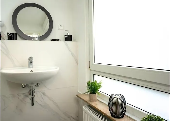 Livemore24 - Space In West 24-7 Check-in Apartman